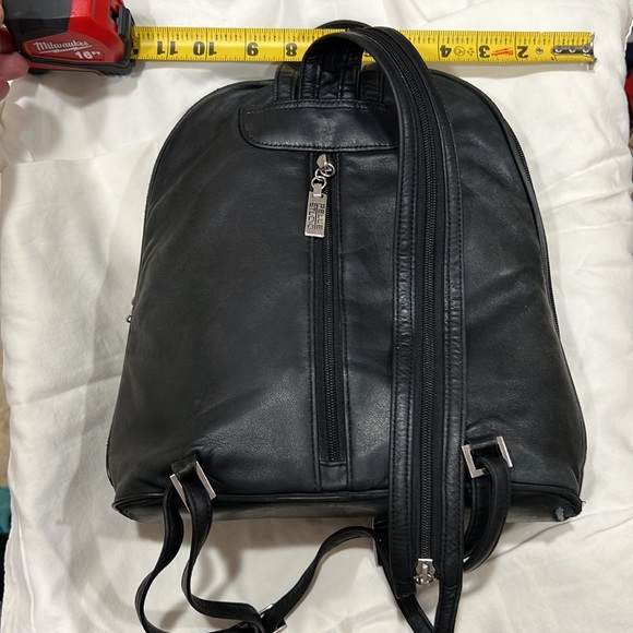 Small black backpack - Picture 3 of 5